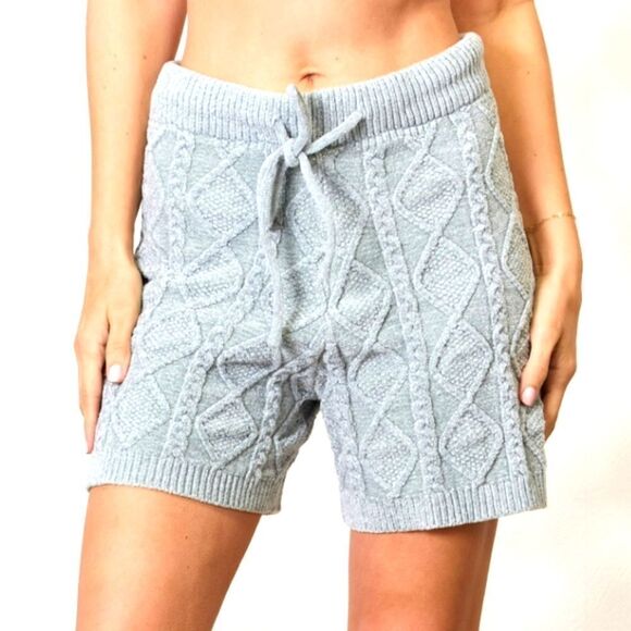 💲1️⃣0️⃣ Bundled ✔️BiBi Cable Knit Drawstring Sweater Shorts sz M - Picture 5 of 8